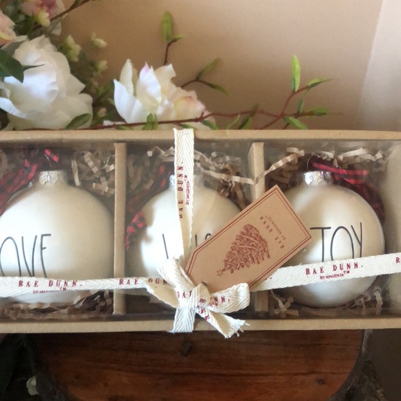 RAE DUNN "Love, Joy & Wish" Set of 3 Ornaments - Picture 6 of 7